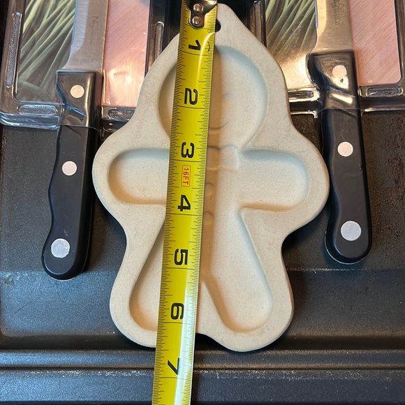 6 New Kitchen bundle with knives, pizza cutter, glass storage and cookie mold - Picture 2 of 15
